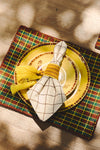 En Menos que Canta un Gallo Dinner Plates Set x2