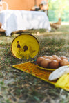En Menos que Canta un Gallo Dessert Plates Set x2